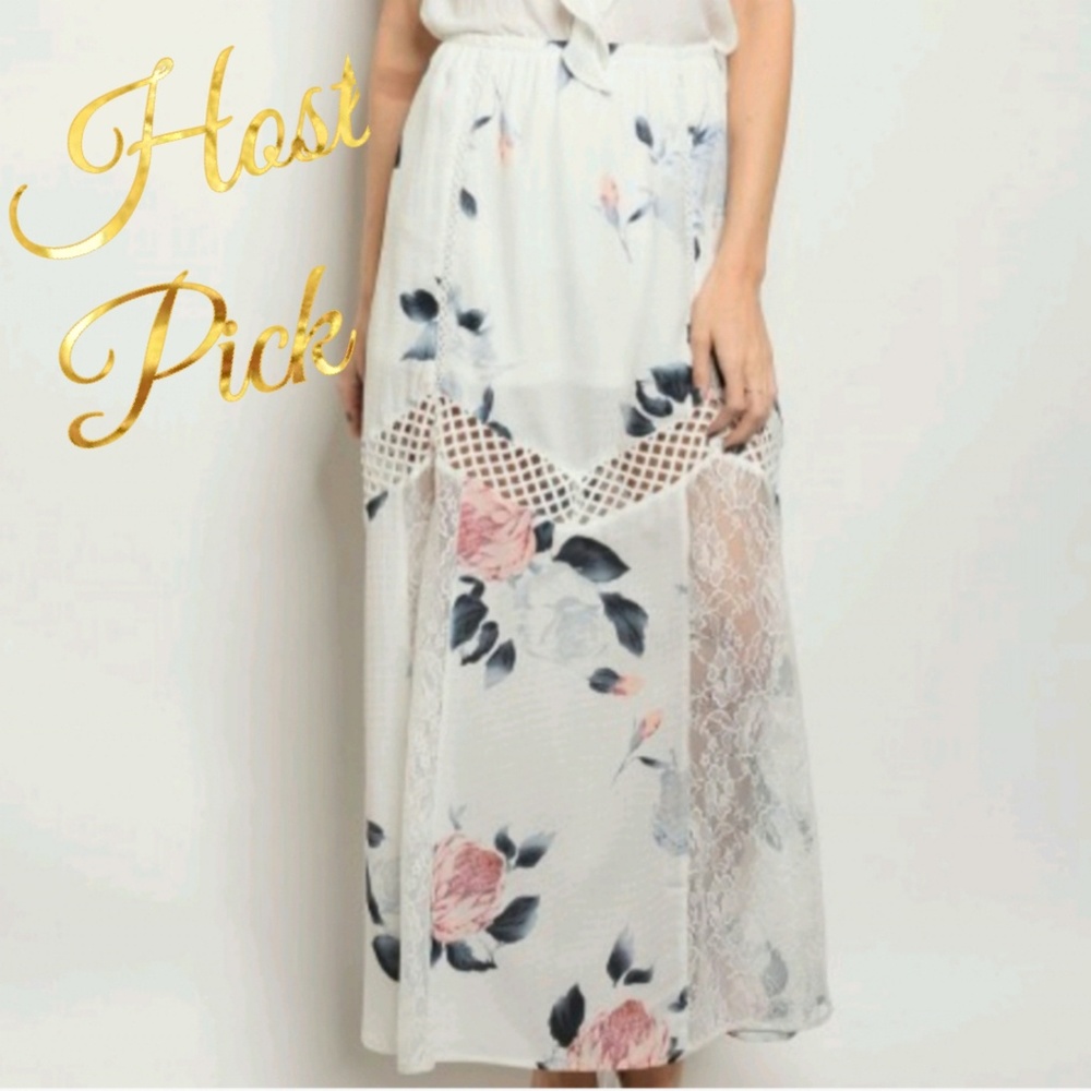 Solaris Style Boho White Floral Maxi Skirt Lace & Crochet Panels